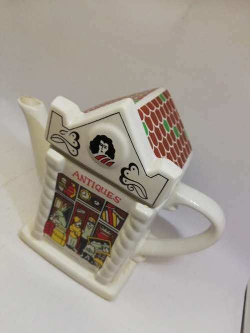 `Shop` Teapot