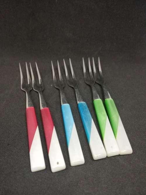 Small cake forks