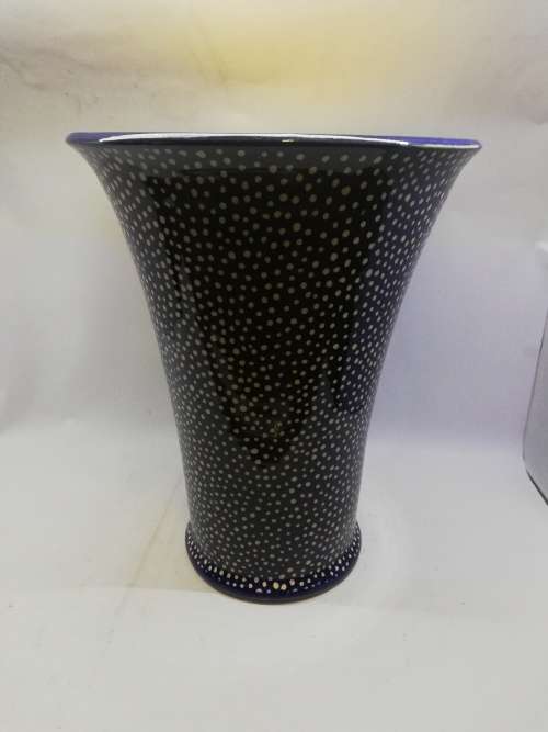 Stunning hand painted vase