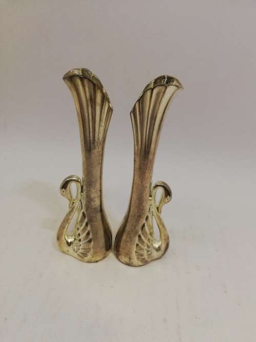 Swann vase pair