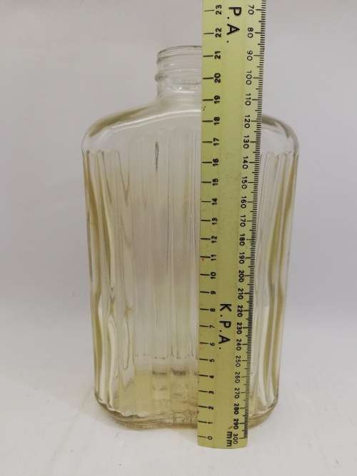 Glass bottle