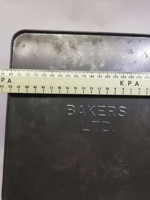 Bakers tin