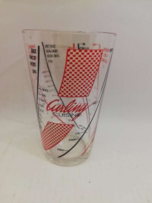 Curling cuisine France measuring glass vintage