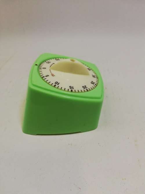 Vintage green timer in working order!