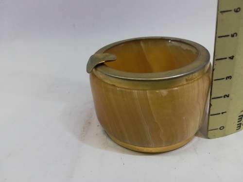 Ashtray Alabaster?