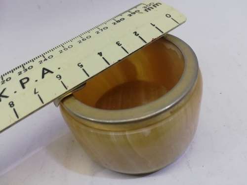 Ashtray Alabaster?