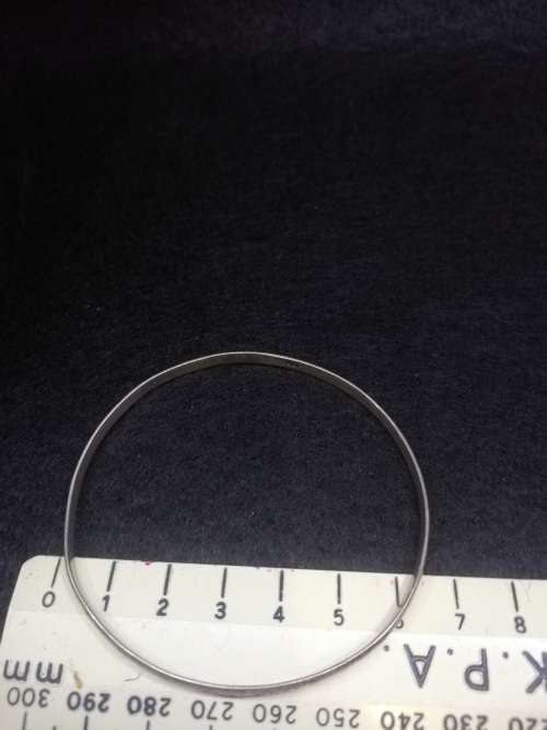 Sterling silver bangle 7.9