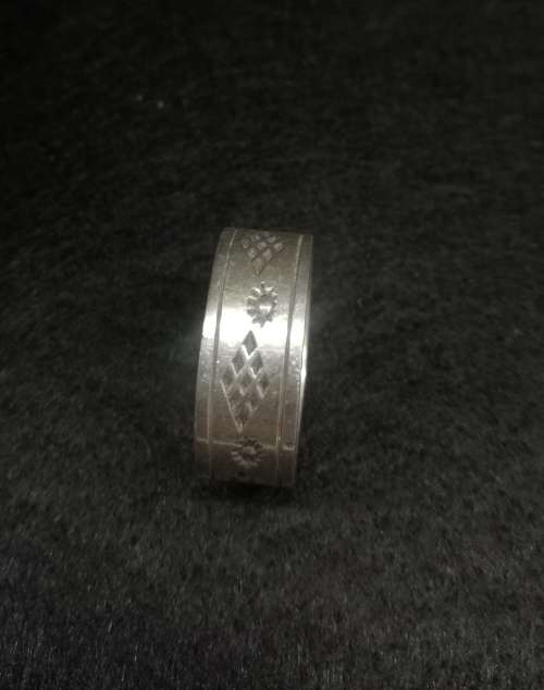 Sterling silver ring 6.4g