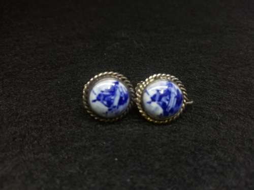 Sterling silver delft screw on earrings