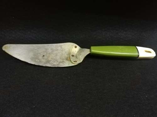 Vintage green scoop