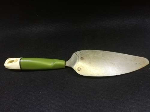 Vintage green scoop