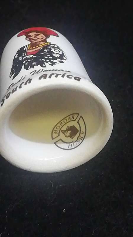 Porcelain thimble Pedi woman South Africa by Moroak Husky