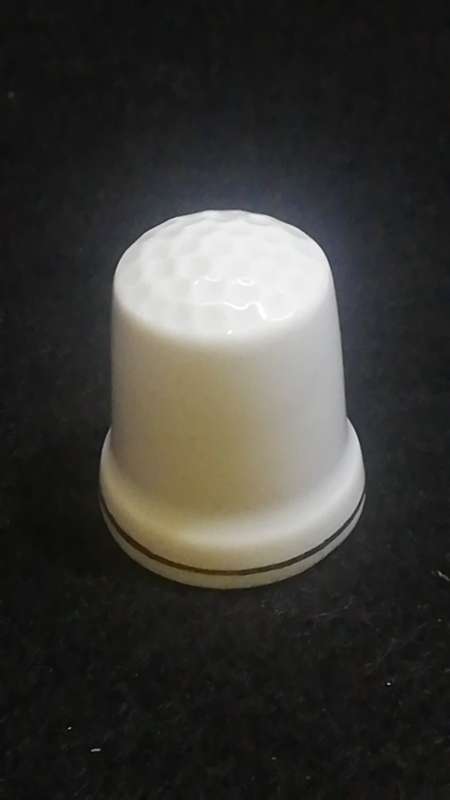 Porcelain thimble Hong Kong Longevity