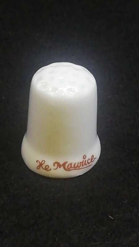 Porcelain thimble Dodo Le Maurice