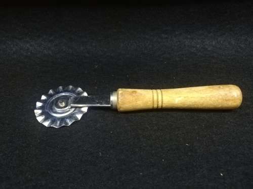 Star Kitchen Tool dough cut  roller