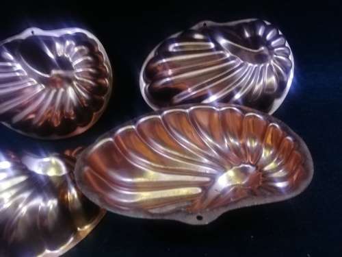 Set of 4 molds