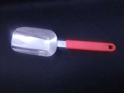 Scoop with red handle - made in Japan