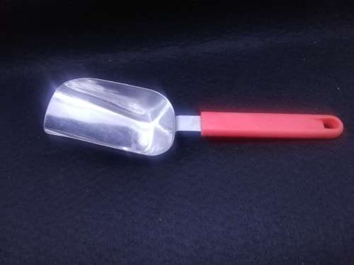 Scoop with red handle - made in Japan