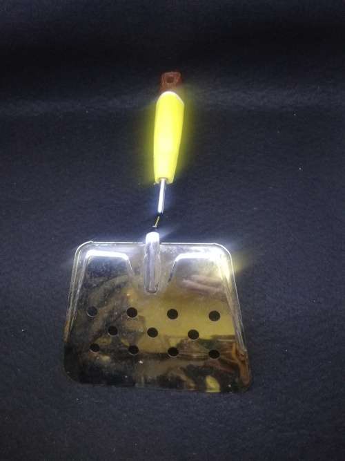 Egg lifter made in England