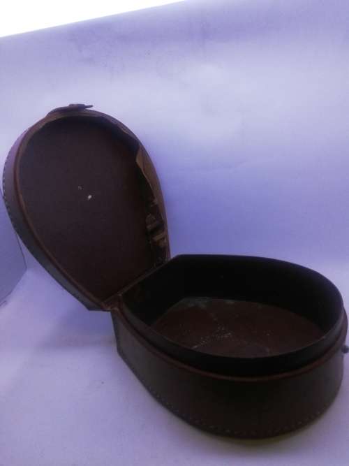 Collar box
