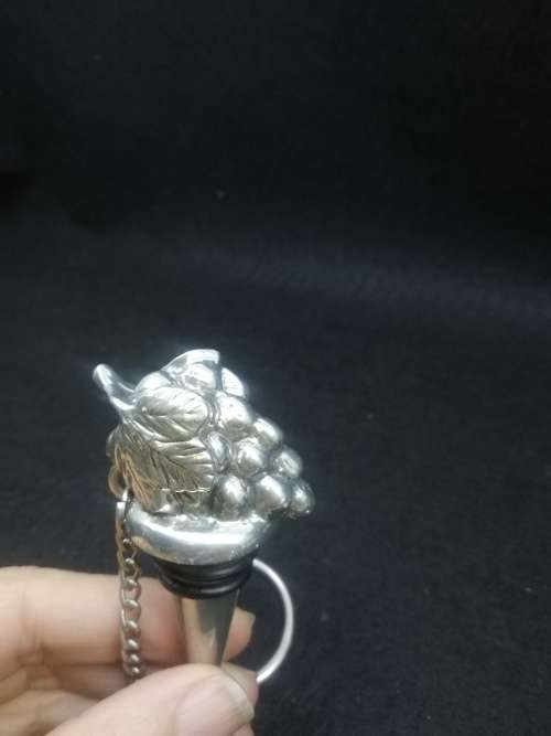 Heavy grape wine stopper