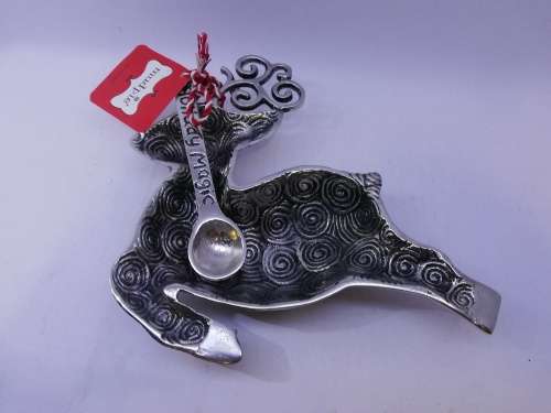 Mud pie reindeer serving dish and spoon