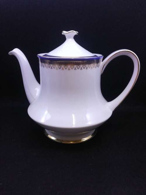 Royal Albert teapot Sandringham
