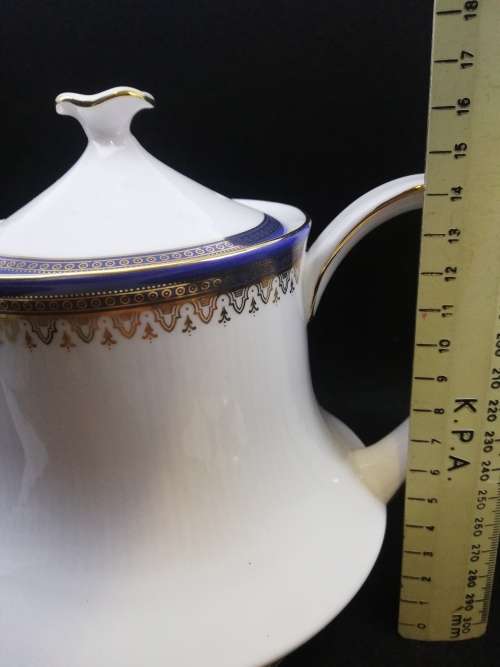 Royal Albert teapot Sandringham