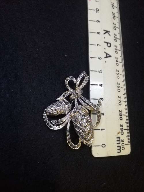 Vintage  brooch