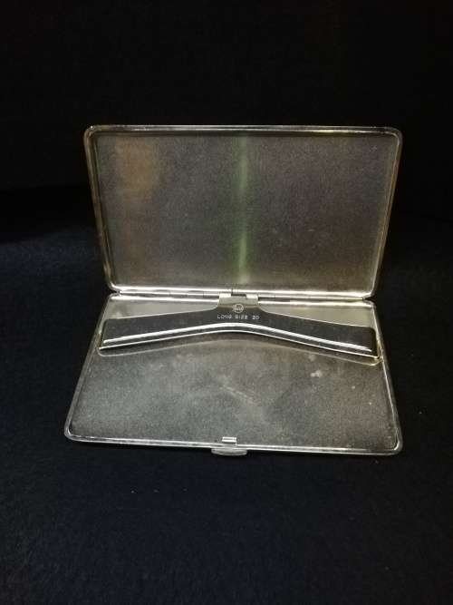 Cigarette holder