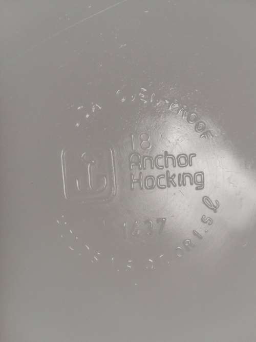 Milk glass Anchor Hocking bowl 1.5l