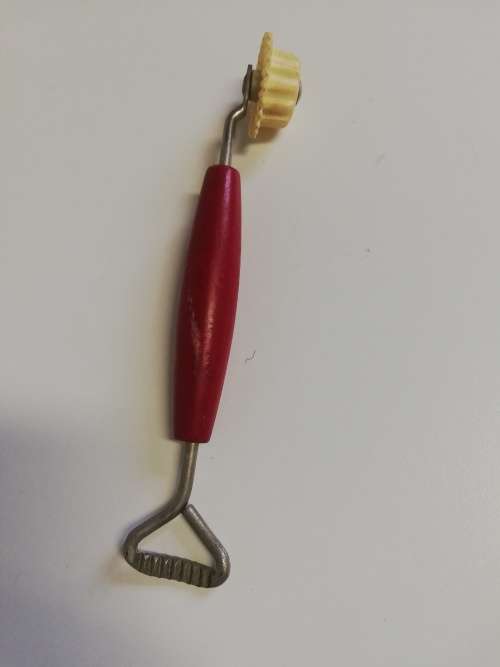 Vintage pie pastry crimper wheel