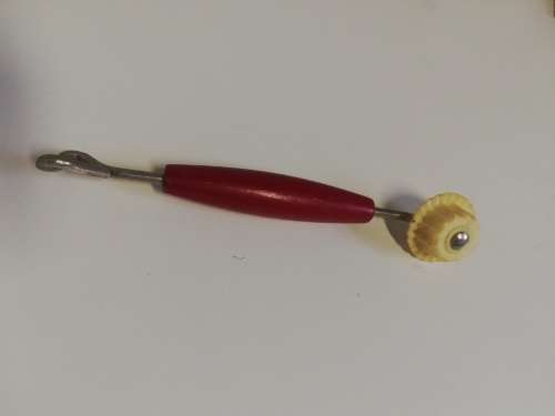 Vintage pie pastry crimper wheel