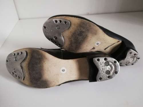 Tap shoes - handmade by Dancewell size 6