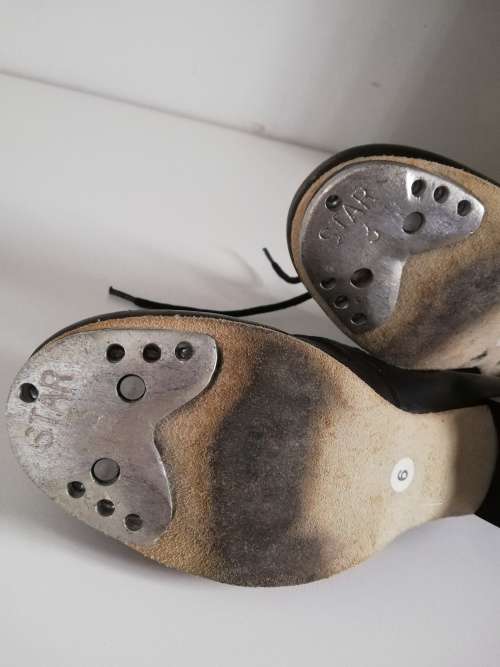 Tap shoes - handmade by Dancewell size 6