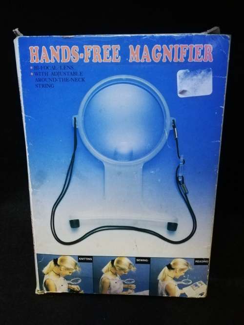 Hands free magnifier