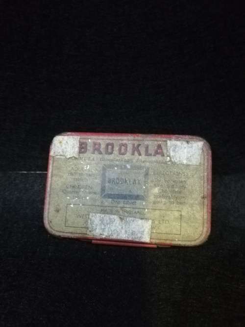 Vintage Brooklax tin