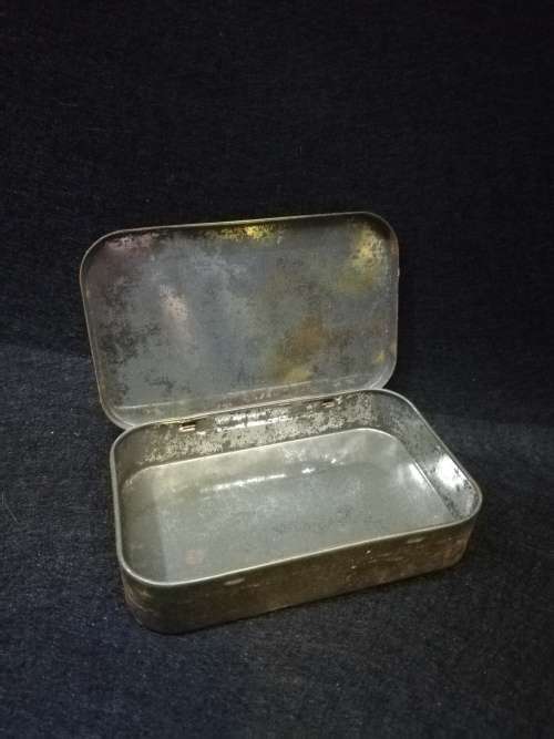Old Children`s MEGGEZONES Tin