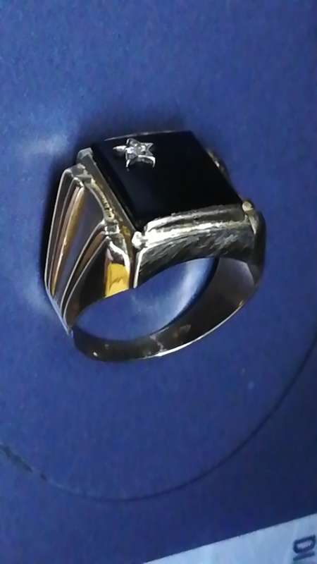BIG Vintage Gold  could be 14k Onyx and diamond men`s ring, markings worn off so carat not confirmed