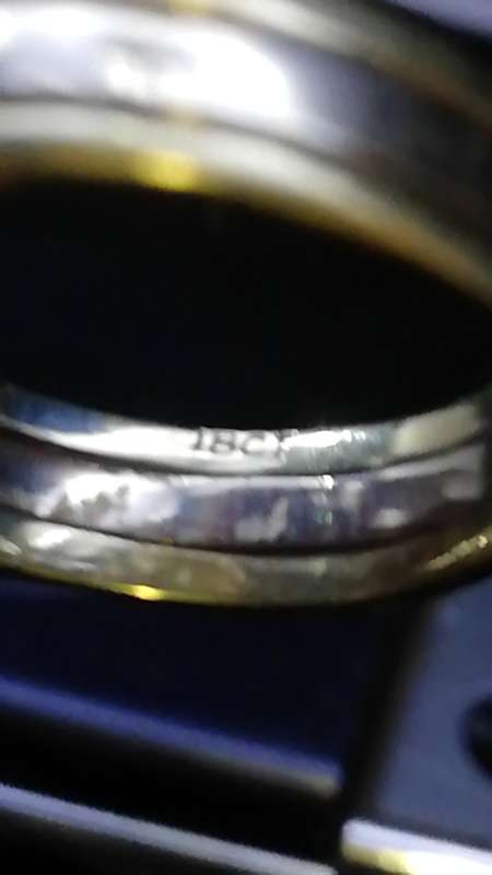 18ct men`s wedding ring 6.1g