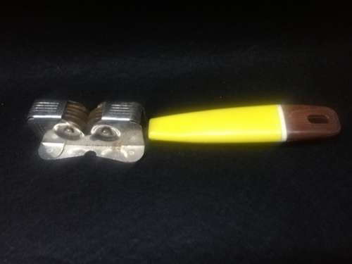Knife sharpener