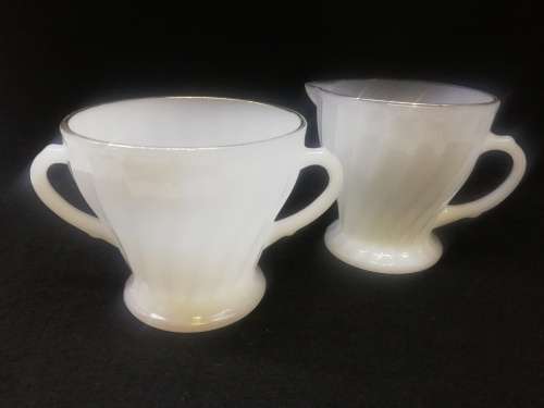 Anchor Hocking milk and sugar set