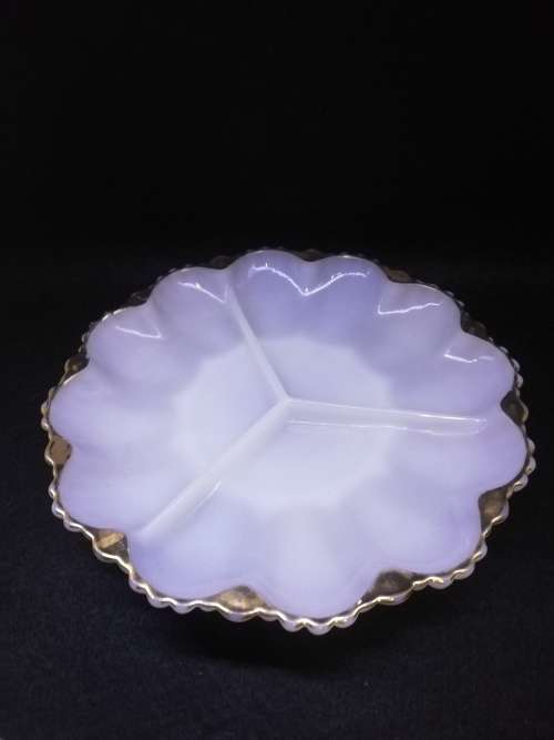 Milk glass 3 division plate