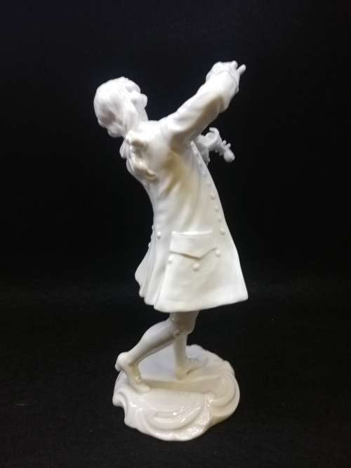 Antique Capodimonte Ginori figurine - Man playing violin