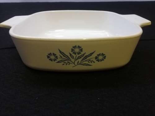 VINTAGE Corning Ware Blue Cornflower 1 Quart