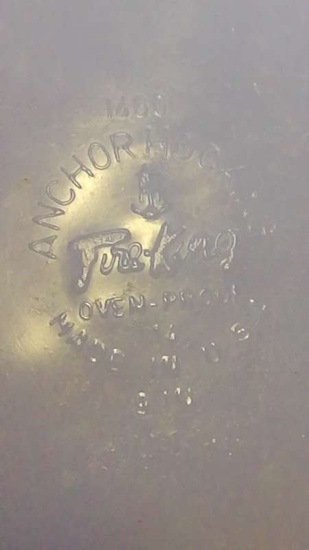 VINTAGE Anchor Hocking pie dish