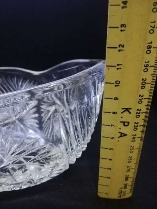 Glass bowl