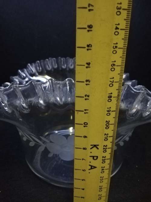 Fenton? ruffled glass basket/bowl