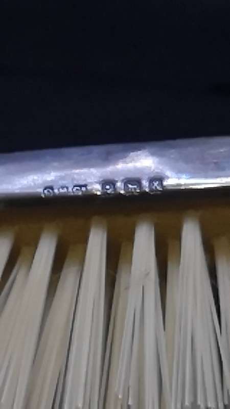 Vintage brush and comb - hallmarked silver - I don`t know the silver weight