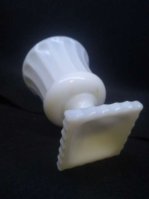 Milk glass vase
